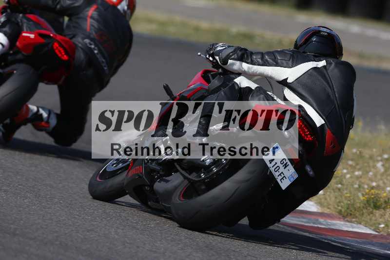Archiv-2023/28 05.06.2023 Moto Club Anneau du Rhin/blanc-novice/39
